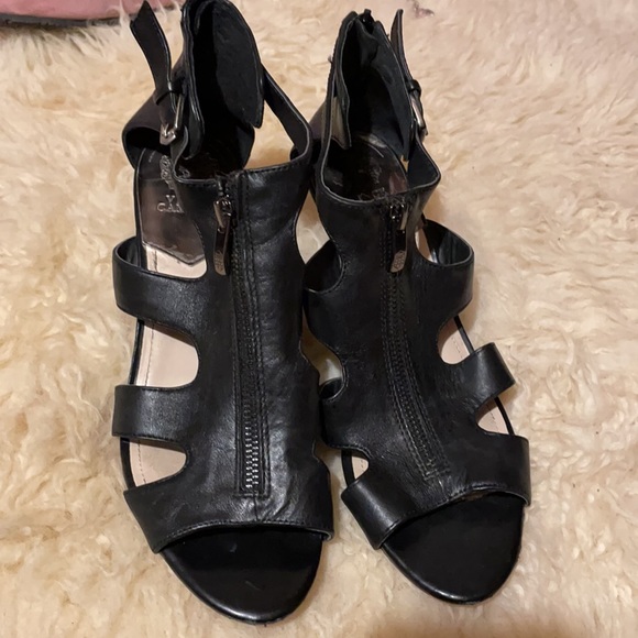 Vince Camuto leather gladiator shoes - Picture 14 of 14